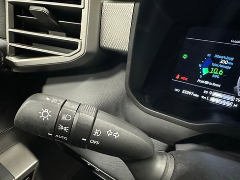 Used 2025 Toyota Tundra Limited image 19