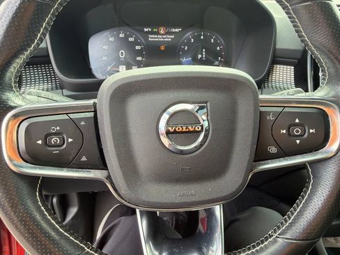 Used 2021 Volvo XC40 T4 R-Design w/ Climate Package FWD image 20