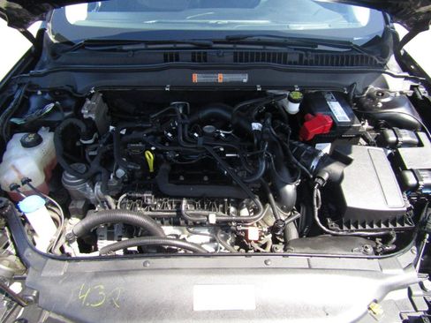 Used 2020 Ford Fusion SE FWD image 26