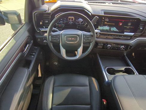 Used 2024 GMC Sierra 2500 SLT w/ SLT Premium Package image 16