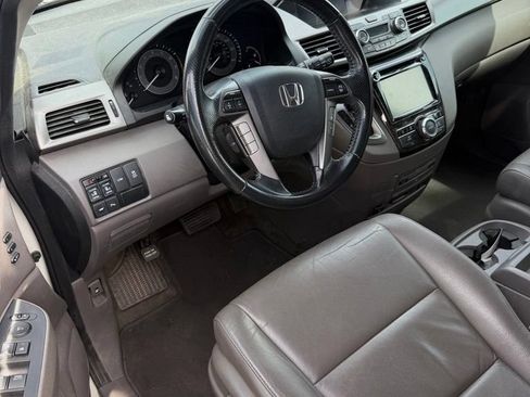 Used 2016 Honda Odyssey Touring Elite image 6