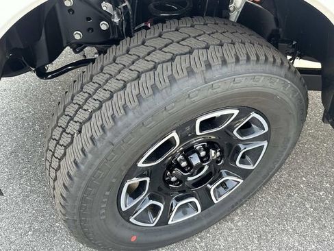 New 2026 Ford F250 Platinum image 17