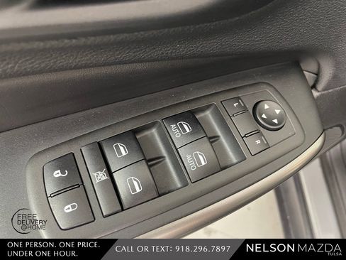 Used 2021 Jeep Cherokee Latitude Lux w/ Sun & Sound Group image 19