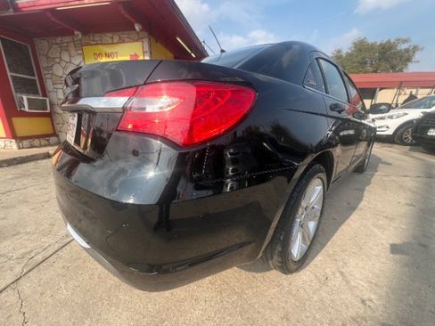 Used 2013 Chrysler 200 Touring image 5