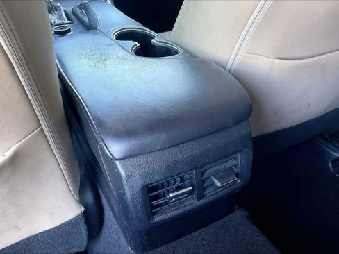 Used 2018 Lexus IS 300 w/ Comfort Package RWD image 31