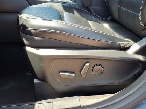 Used 2023 Ford Escape Platinum AWD/4WD image 15