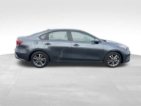 Certified 2024 Kia Forte LXS image 9