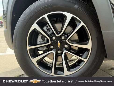 Used 2025 Chevrolet TrailBlazer LT AWD/4WD image 10