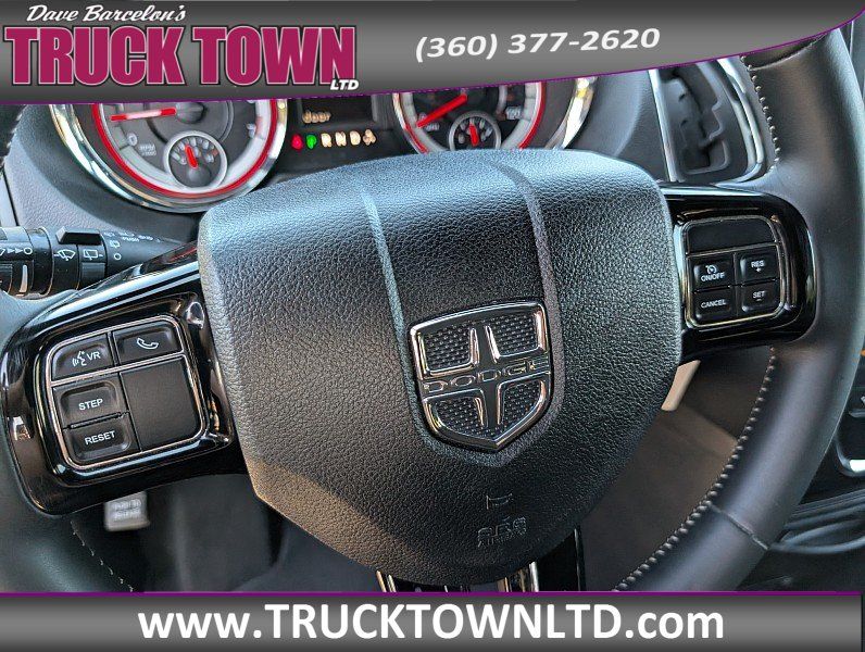 Used 2018 Dodge Grand Caravan SE FWD image 24