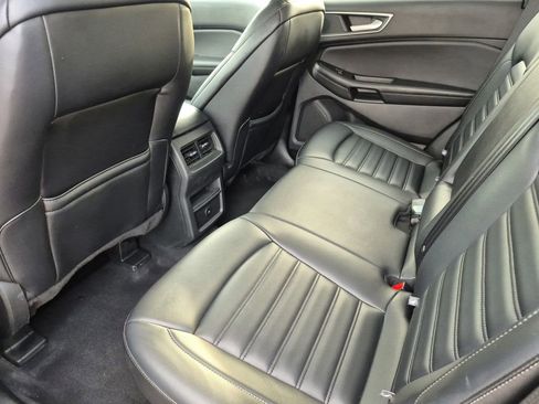 Used 2024 Ford Edge SEL image 13