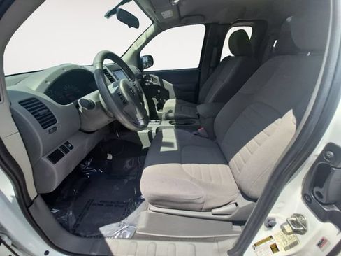 Used 2019 Nissan Frontier S RWD image 9