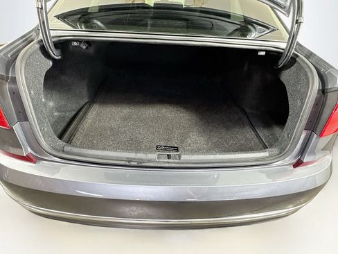 Used 2016 Volkswagen Passat 1.8T SE FWD image 32
