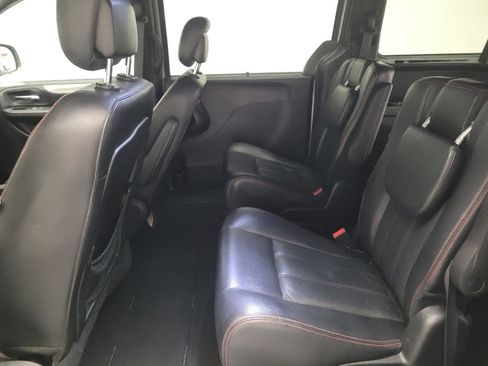 Used 2017 Dodge Grand Caravan GT FWD image 18