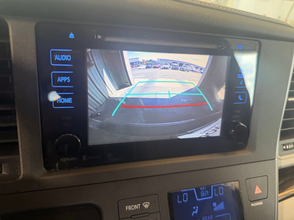 Used 2015 Toyota Sienna XLE AWD/4WD image 19