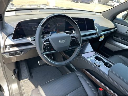 New 2026 Cadillac Vistiq Luxury image 23