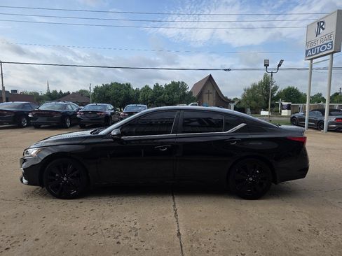 Used 2022 Nissan Altima 2.5 SR w/ Midnight Edition Package image 4