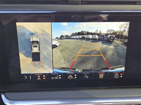 New 2026 GMC Sierra 2500 Denali Ultimate w/ LPO, Black Badging Package image 10