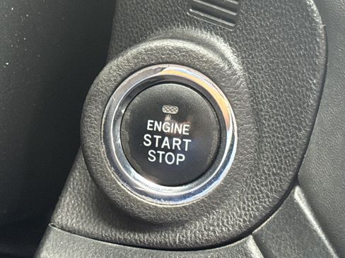 Used 2020 Subaru Outback Premium image 18