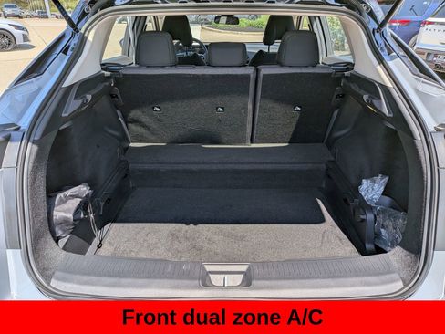 Used 2023 Nissan Ariya FWD image 9