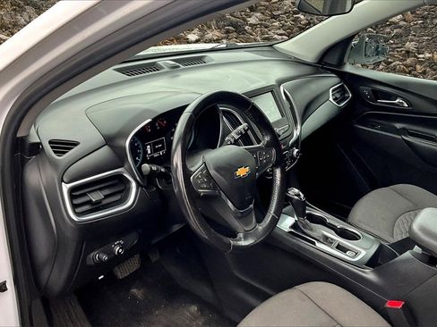 Used 2018 Chevrolet Equinox LT image 12