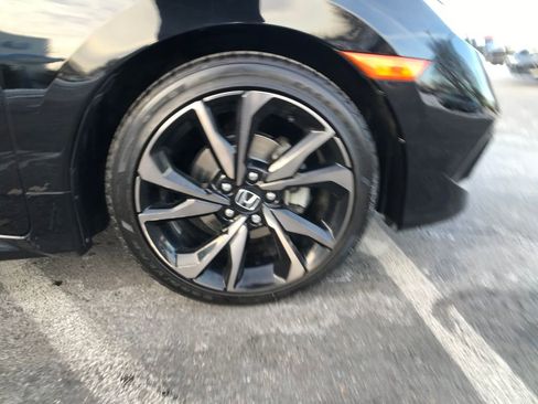 Used 2019 Honda Civic Sport image 5