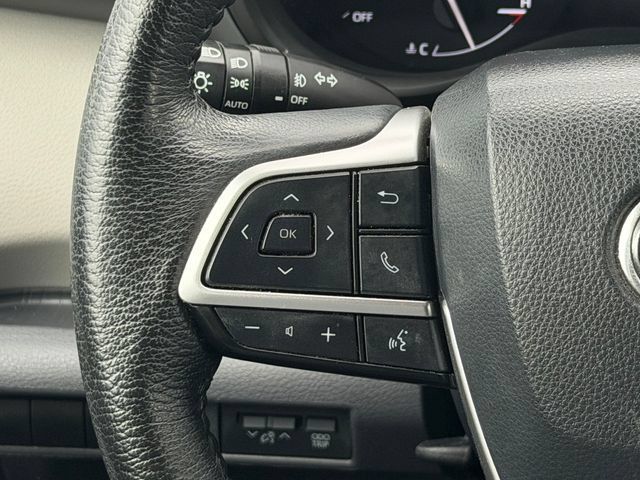 Certified 2022 Toyota Sienna XLE FWD image 28