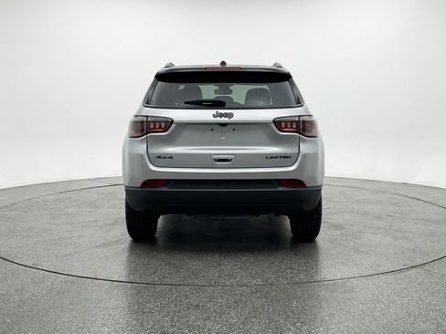 Used 2025 Jeep Compass Trailhawk AWD/4WD image 7