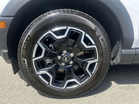 Certified 2025 Ford Bronco Sport Outer Banks w/ Outer Banks Tech Package+ AWD/4WD image 20