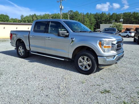 Used 2022 Ford F150 XLT w/ Equipment Group 301A Mid image 9