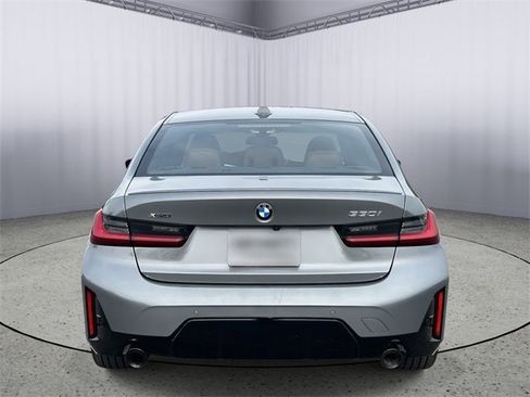 Used 2025 BMW 330i xDrive Sedan w/ M Sport Package image 8