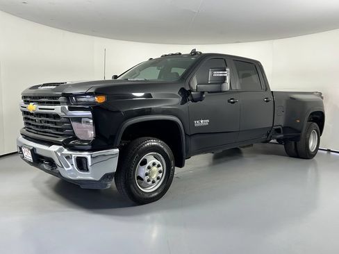 Used 2024 Chevrolet Silverado 3500 LT w/ Texas Edition AWD/4WD image 3