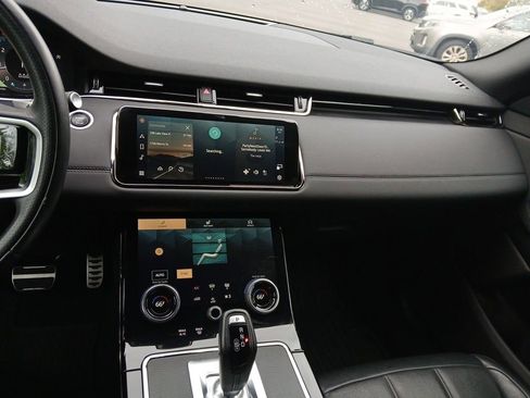 Used 2023 Land Rover Range Rover Evoque R-Dynamic SE image 17