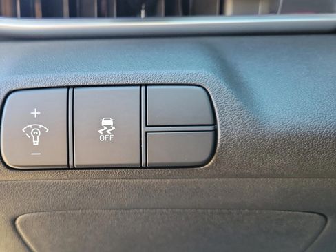 New 2026 Hyundai Elantra Limited FWD image 23