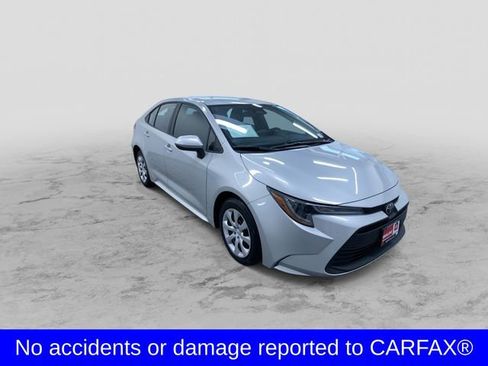 Used 2025 Toyota Corolla LE image 3