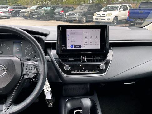 Used 2024 Toyota Corolla LE image 6