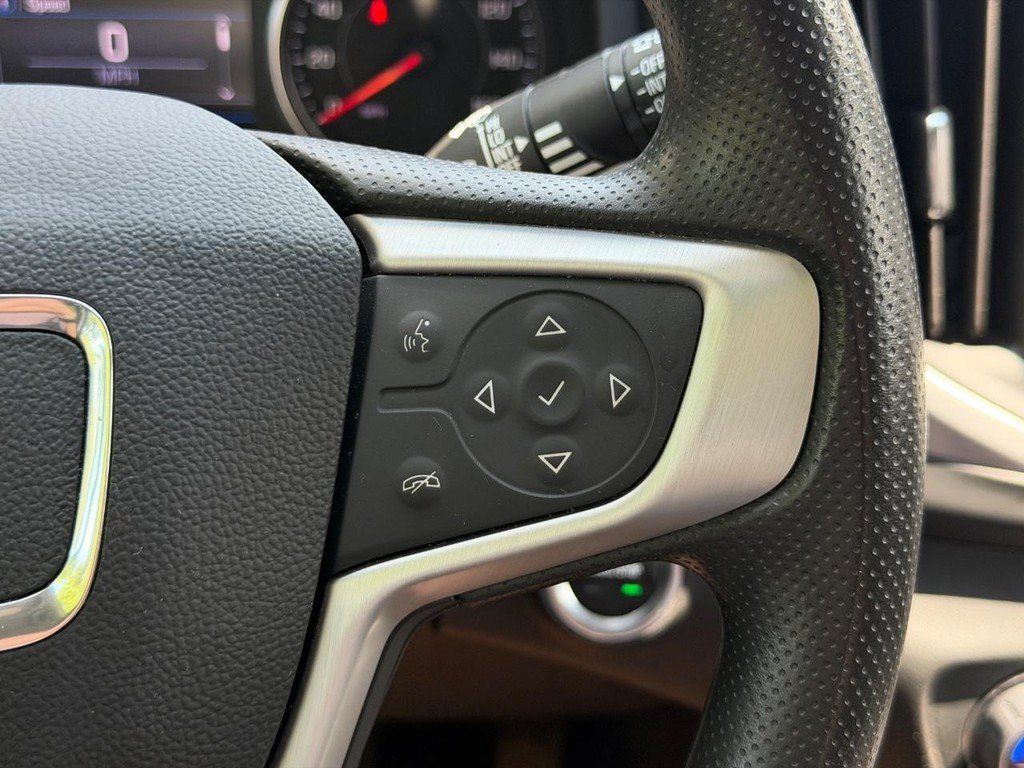 Used 2022 GMC Terrain SLE w/ Driver Convenience Package FWD image 18