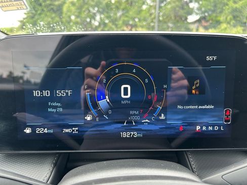 Used 2025 Chevrolet Equinox LT AWD/4WD image 14