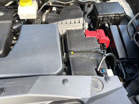 Used 2023 Nissan Pathfinder Platinum FWD image 38