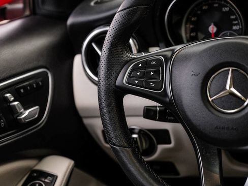 Used 2019 Mercedes-Benz GLA 250 image 18