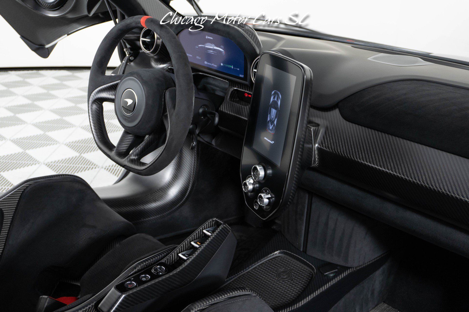 Used 2019 McLaren Senna RWD image 64