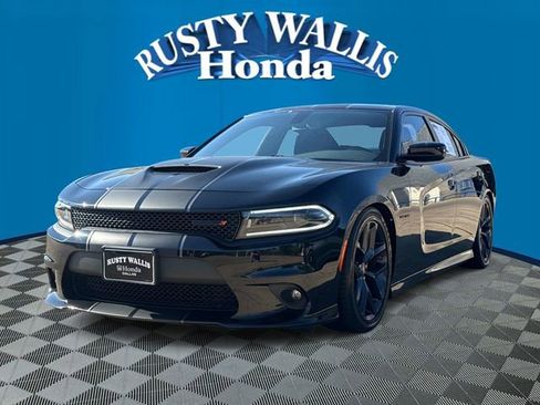 Used 2022 Dodge Charger R/T w/ Blacktop Package RWD image 4