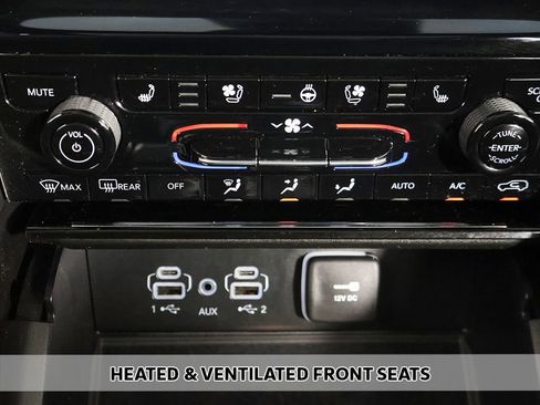Used 2024 Jeep Grand Cherokee Limited w/ Luxury Tech Group II AWD/4WD image 9