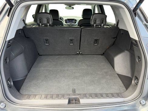 Used 2019 GMC Terrain SLT w/ Preferred Package FWD image 17