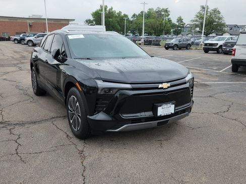 Used 2024 Chevrolet Blazer EV LT AWD/4WD image 14