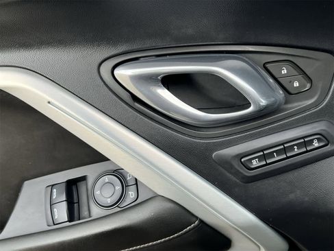 Used 2016 Chevrolet Camaro SS image 19