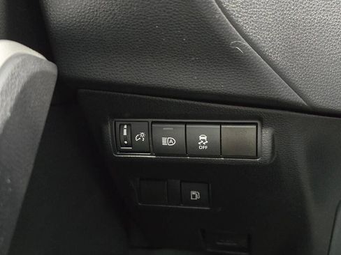 Used 2024 Toyota Corolla Cross AWD Hybrid image 25