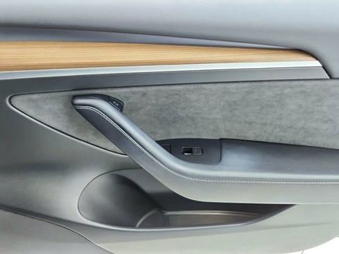 Used 2023 Tesla Model 3 Performance image 23