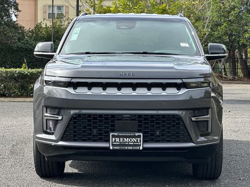 New 2026 Jeep Grand Wagoneer 4WD image 8