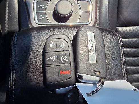 Used 2021 Jeep Grand Cherokee Limited X AWD/4WD image 16