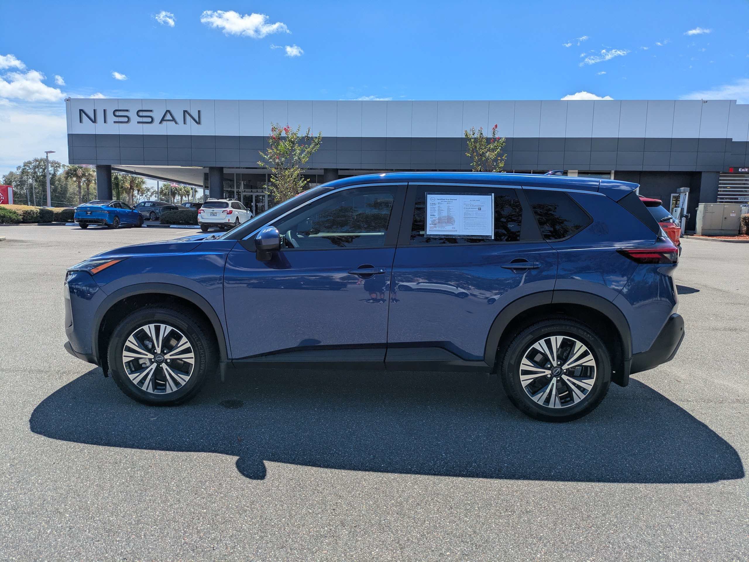 Certified 2023 Nissan Rogue SV FWD image 7